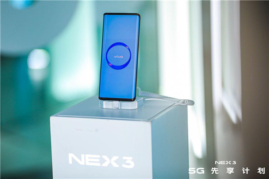 不止超大電池+雙引擎閃充， U3x千元也有驚喜實(shí)力