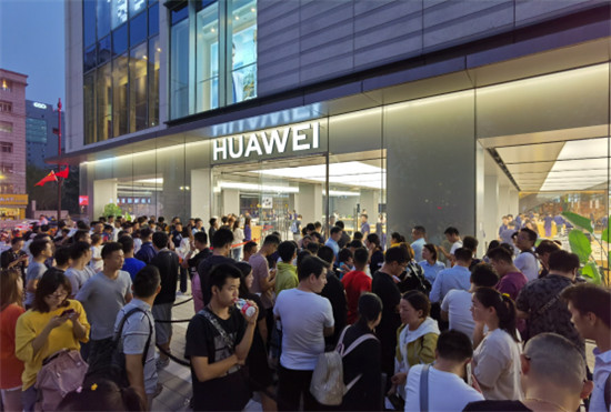 華為Mate30系列首銷火爆，徠卡電影四攝吸睛圈粉