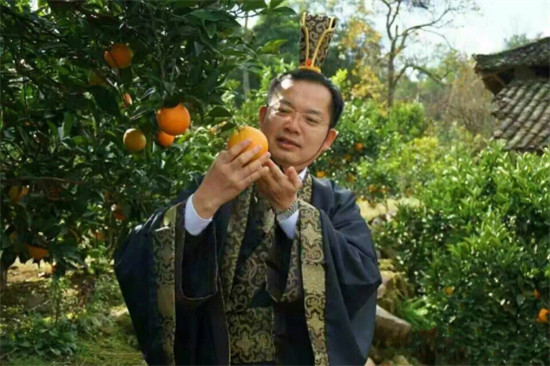 “95后”湘西少年返鄉(xiāng)助脫貧：搭上蘇寧拼購快車，做甜美事業(yè)