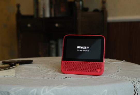 天貓精靈CCL評(píng)測(cè)：不僅是好看能打 更是最智慧的家庭大腦