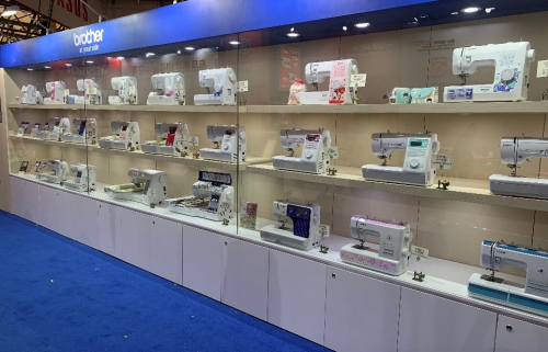 在2019中國國際縫制設(shè)備展覽會 遇見閃亮Brother