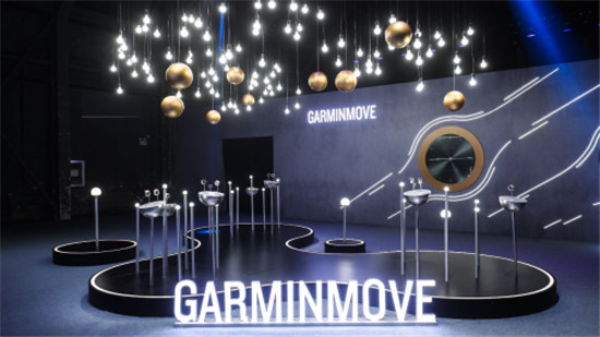 獨(dú)一有二，迪麗熱巴優(yōu)雅出席2019GARMIN佳明北京智能腕表新品發(fā)布會(huì)