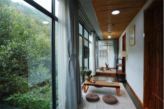 發(fā)呆放空好去處：在靜謐唯美的瀘沽湖畔，擇一處美宿，坐看云卷云舒