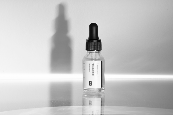 從HomeFacialPro這三款熱門產(chǎn)品，揭秘護膚界“萬金油”成分神經(jīng)酰胺！