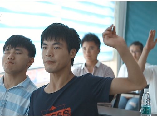 一年有一半的工作時間都在到處飛，他們在謀劃什么大事？