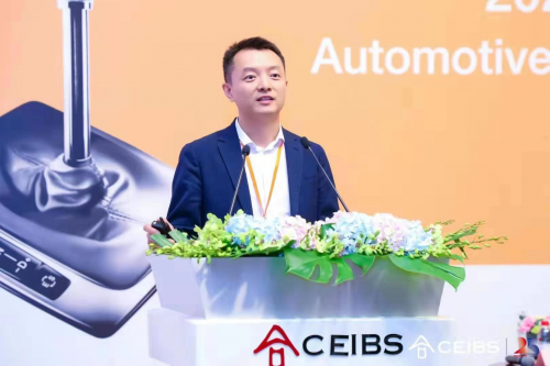 騰訊鐘翔平：汽車(chē)與信息產(chǎn)業(yè)融合發(fā)展，“以人為中心”的服務(wù)化轉(zhuǎn)型是關(guān)鍵