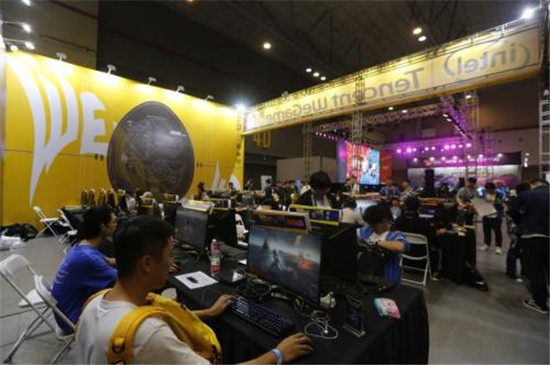 翼彩紛呈，競出不凡！易美遜翼競顯示器帶你重溫核聚變Tour杭州站！