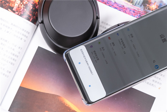 索尼WH-1000XM3、BOSE 700橫評(píng) 高人氣無(wú)線降噪耳機(jī)誰(shuí)更值？