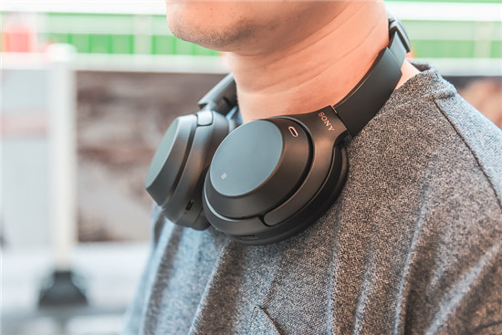 索尼WH-1000XM3、BOSE 700橫評(píng) 高人氣無(wú)線降噪耳機(jī)誰(shuí)更值？