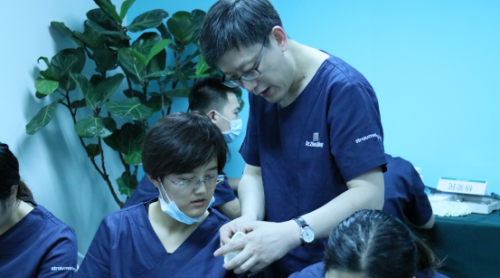 北京維樂口腔“上頜竇種植培訓(xùn)班”課程圓滿結(jié)束！
