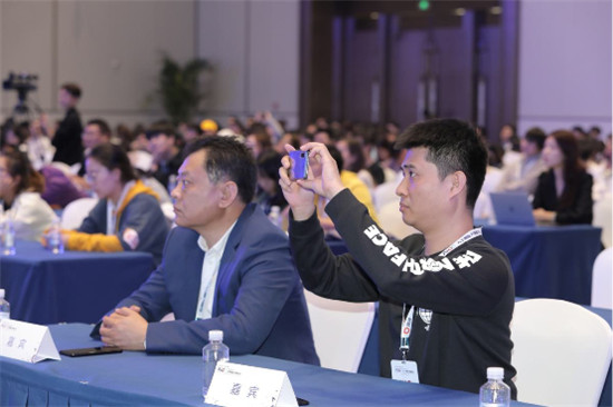 2019 AIIA 人工智能開發(fā)者大會(huì)璀璨開幕，騰訊、Testin、曠視等企業(yè)亮相吸睛