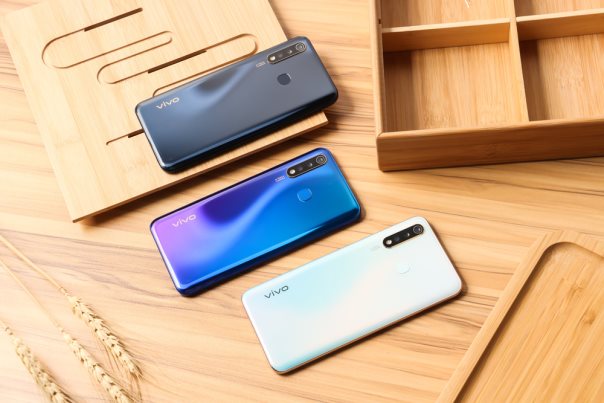5000mAh大電池+18W雙引擎閃充，千元優(yōu)品vivo U3續(xù)航無憂