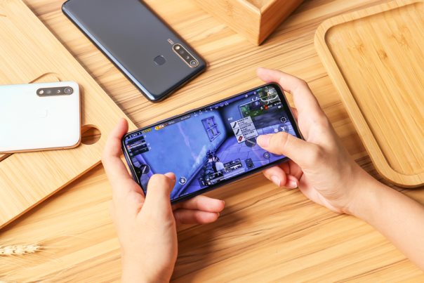 5000mAh大電池+18W雙引擎閃充，千元優(yōu)品vivo U3續(xù)航無憂