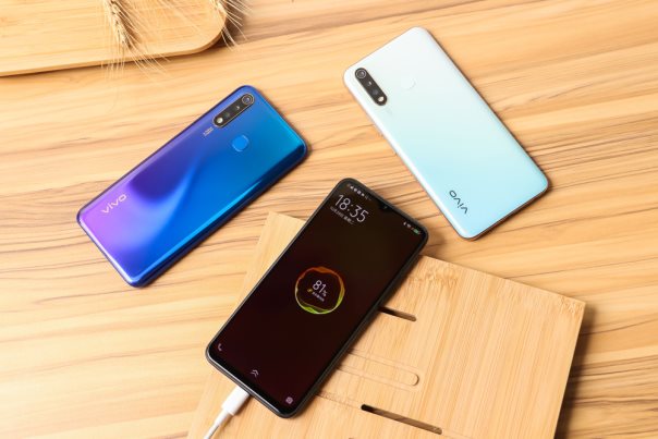 5000mAh大電池+18W雙引擎閃充，千元優(yōu)品vivo U3續(xù)航無憂