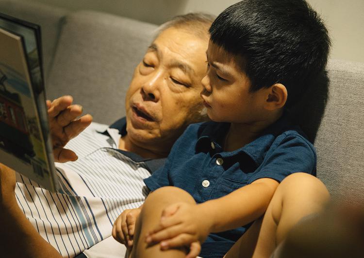 有了天貓精靈CCL僅留老人小孩在家中，我也能安心出門的秘密