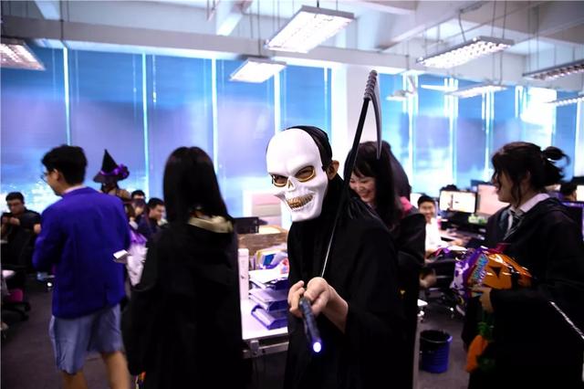 萬圣節(jié)，在互聯(lián)網公司上班的都是什么鬼？