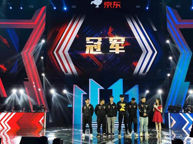 老WE戰(zhàn)隊(duì)重聚京東杯！YH戰(zhàn)隊(duì)獲得2019京東杯S2《英雄聯(lián)盟》總冠軍