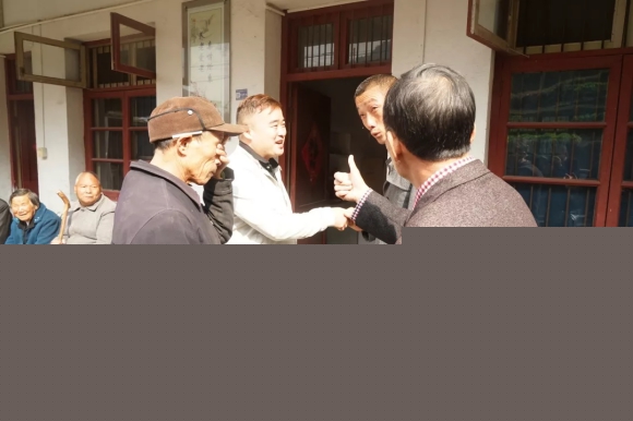 流浪漢迷失大山深處6年，頭條尋人聯(lián)手熱心民警破解身世之謎
