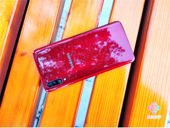 【集微拆評】搭載超廣角三攝 三星Galaxy A20s重新定義性價(jià)比