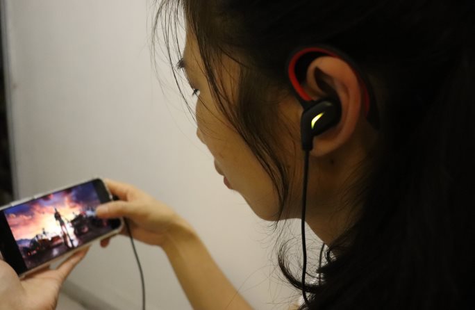 玩手游怎樣缺少一款專業(yè)的神器？倍思C18游戲耳機(jī)體驗