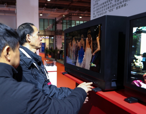 5G應(yīng)用創(chuàng)造未來,佳能攜多款8K、4K產(chǎn)品及解決方案亮相首屆世界5G大會(huì)