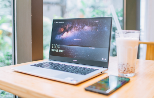 華為MateBook D系列新品發(fā)布 引領全面屏輕薄本時尚