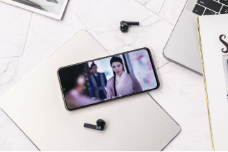 vivo Z5i評(píng)測(cè)：強(qiáng)勁性能與長(zhǎng)效續(xù)航的結(jié)合體，打造全新體驗(yàn)
