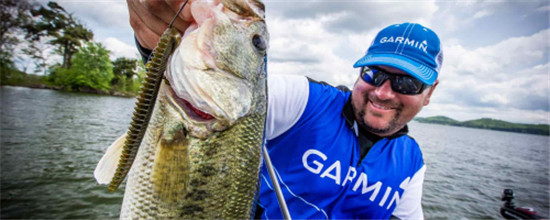 Garmin Instinct Tide浪潮版新增潮汐功能，水陸兩棲更強悍