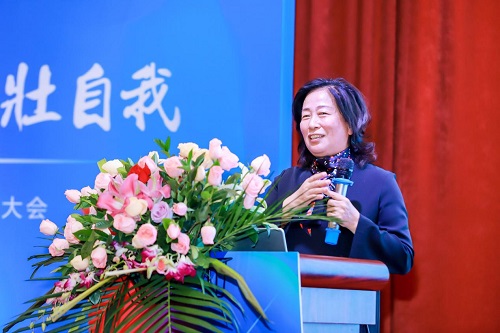 風云激蕩 強壯自我 快易典第33屆代理商大會順利召開