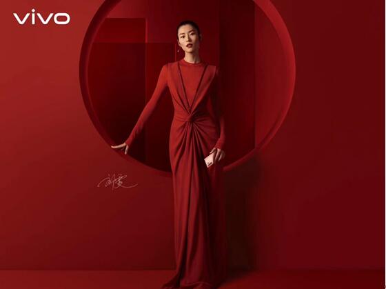 vivo X30 × 劉雯時(shí)尚大片首曝光，高級(jí)質(zhì)感一躍而出