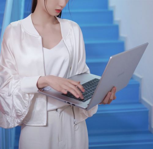 看了華為MateBook D，才知道筆記本原來可以這么美