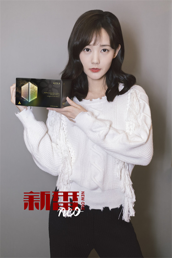 “神仙”顏值李一桐，素顏太驚艷！分享心水好物澳洲AEOLA精華