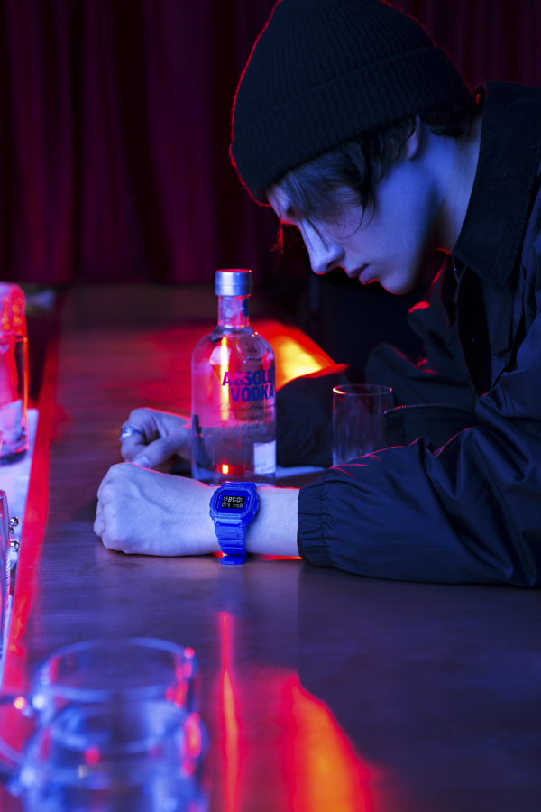 潮流入喉！G-SHOCK X ABSOLUT絕對(duì)伏特加聯(lián)名款破界來襲