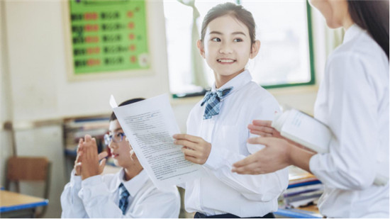 課業(yè)重眼疲勞解決方法多，葉黃素什么牌子好？