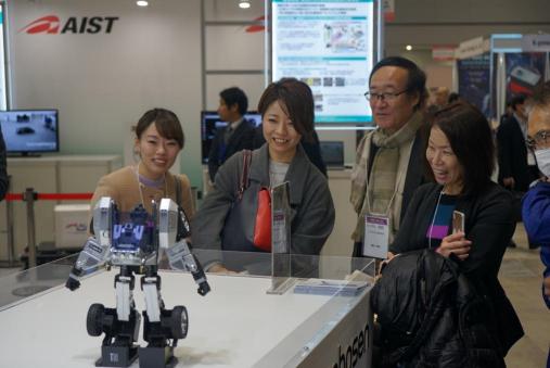 日本國際機器人展首現(xiàn)智能變形機器人，樂森機器人正式登陸日本市場