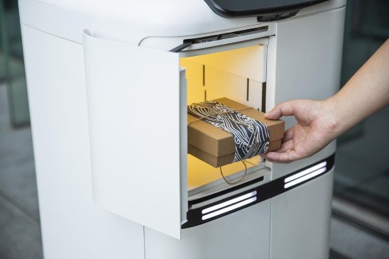 九號機器人斬獲2019「AI最佳掘金案例年度榜單」“最佳商用服務(wù)機器人獎”