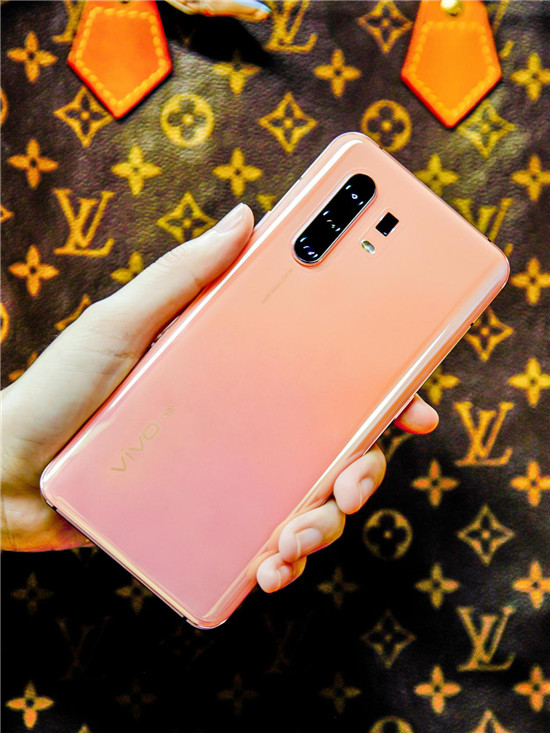 vivo X30 Pro開箱體驗！專業(yè)影像旗艦+高顏值外觀，滿足你眾多期望