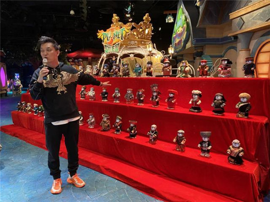 村長(zhǎng)李銳攜手悟空讓貧困孩子走出山區(qū)，共賀澳門回歸20周年