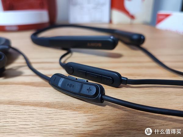 頸掛降噪，新歡還是舊愛？索尼WI-1000 XM2對(duì)決BOSE QC30