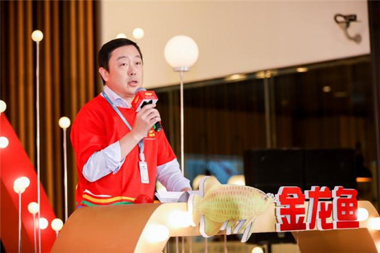 薇婭田亮首度合體，攜手金龍魚以健康點亮新年