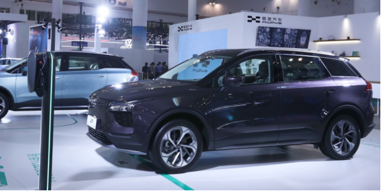 新勢代品質(zhì)SUV，愛馳U5亮相?？谲囌公@好評