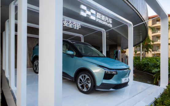 新勢代品質(zhì)SUV，愛馳U5亮相?？谲囌公@好評