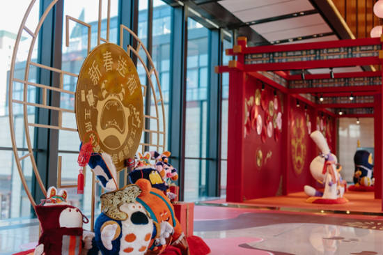 【北京購物中心】王府中環(huán)火熱迎新年，快來接收屬于你的新年禮物吧！