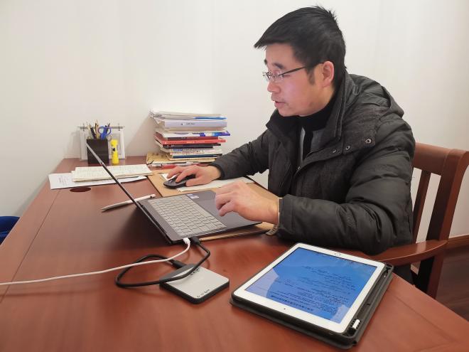 在線學(xué)習(xí)成趨勢 釘釘變身老師、家長教育助手