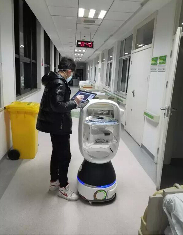擎朗送餐機器人今日馳援7家醫(yī)院，3個集中隔離點