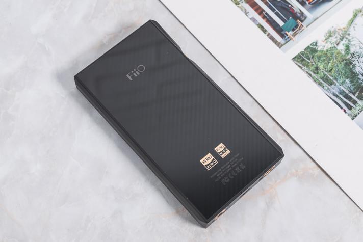 同為高解析音樂(lè)播放器，索尼NW-A105HN和飛傲M11的差別有多大？