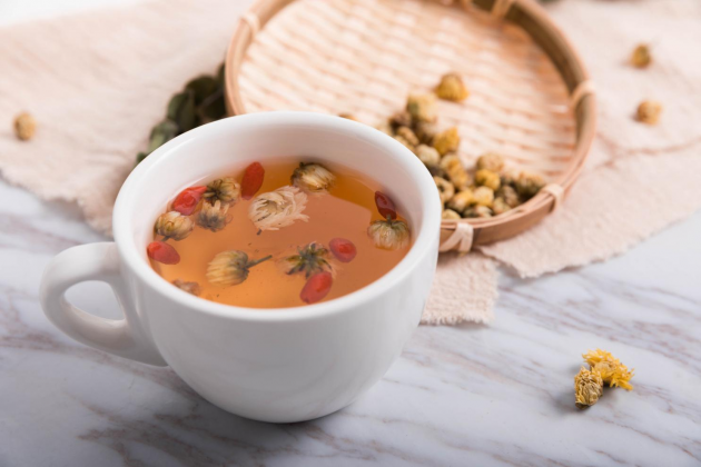 什么食物對(duì)眼睛好？試試越橘葉黃素酯！