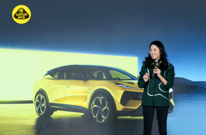 毛京波帶路特斯跑車產(chǎn)品登臨賽道，演繹超凡性能實(shí)力