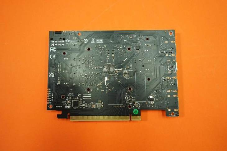 1080P升級首選！耕升 GeForce RTX 4060 追風(fēng)+DLSS 3助力玩家游玩光追高幀體驗！