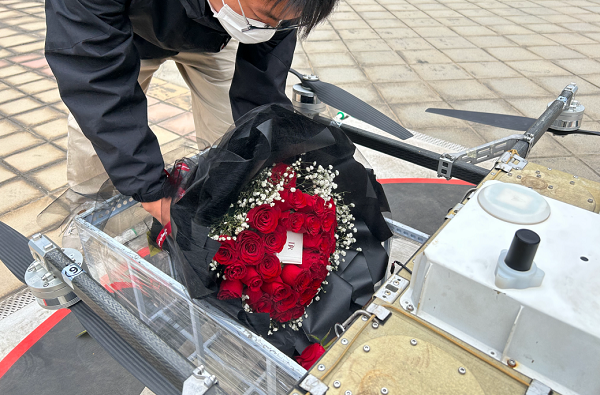 即配訂單將超快遞，本地電商發(fā)展為順豐同城帶來(lái)確定性增長(zhǎng)